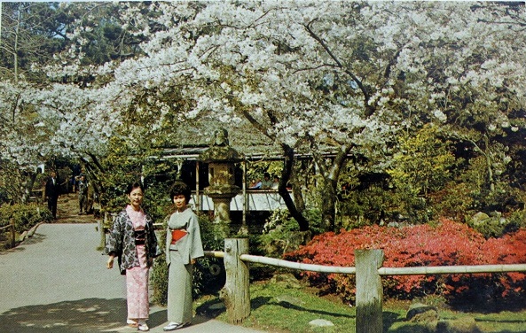 Two Ladies at the Japanese Tea Garden San Francisco Postcard